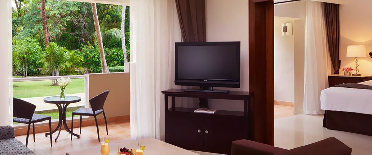 Dominikana - hotel Dreams Palm Beach Punta Cana, pokój Preferred Club Honeymoon Suite with Jacuzzi Tropical View