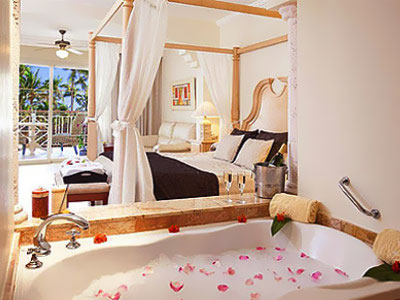 Dominikana - hotel Majestic Colonial Punta Cana, pokój Junior Suite z Jacuzzi, tropical sun