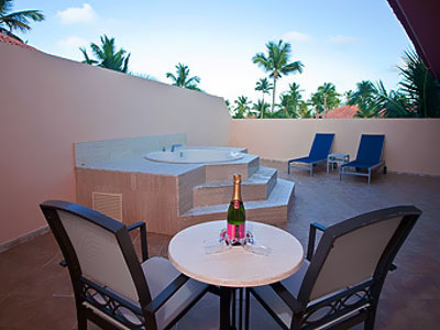 Dominikana - hotel Majestic Elegance Punta Cana, pokój Elegance Club Ocean View Suite (Outdoor), tropical sun