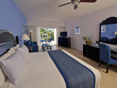 Dominikana - hotel Ocean Blue & Sand, pokój Junior Suite Pool View, tropical sun