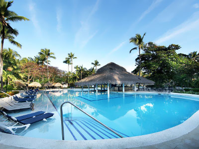 Dominikana - hotel The Royal Suites Turquesa by Palladium, basen, tropikalna roślinność, tropical sun