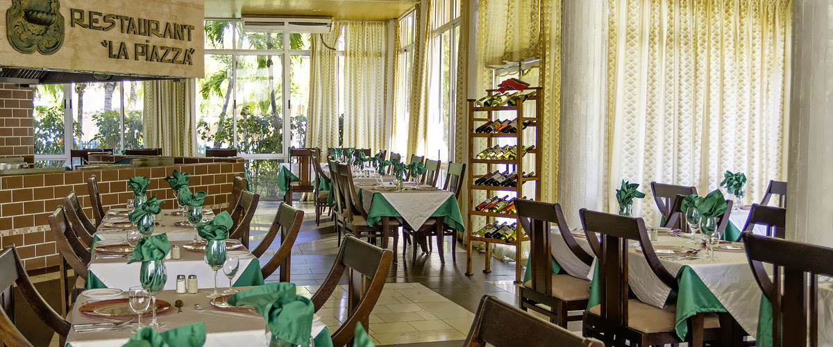 Kuba - hotel Be Live Experience Turquesa, restauracja La Piazza, tropical sun