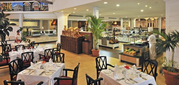 Kuba - hotel Meliá Peninsula Varadero, restauracja w formie bufetu Palma Real, tropical sun