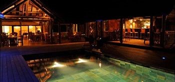 Mauritius - Le Sakoa Hotel, restauracja, basen, noc, tropical sun