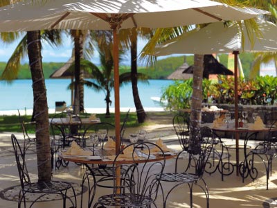 Mauritius - hotel Shandrani Resort & Spa, restauracja przy plaży, tropical sun