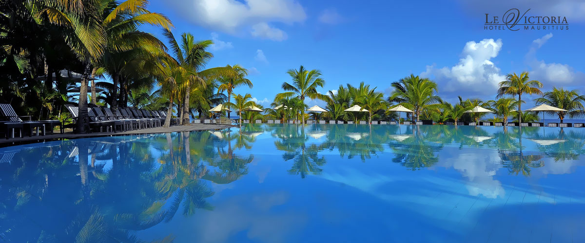 Mauritius - hotel Le Victoria, basen podświetlony, Tropical Sun Tours