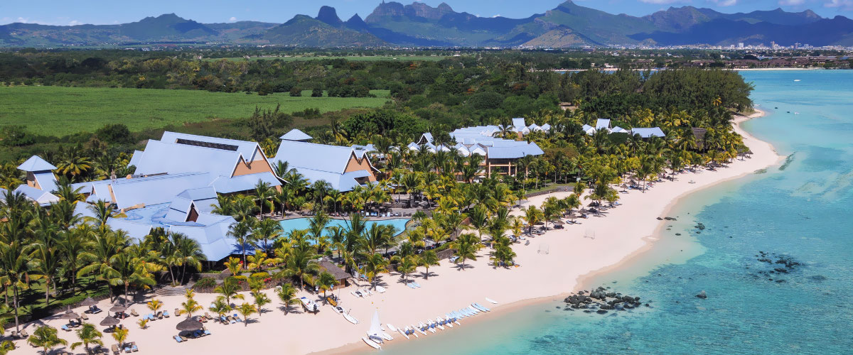 Mauritius - hotel Le Victoria, tropikalna roślinność, rajska plaża, wybrzeże, Tropical Sun Tours