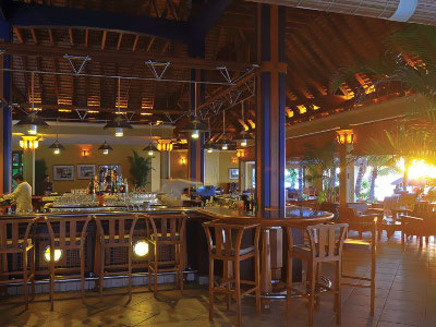 Mauritius - hotel Paradis Hotel & Golf Club, bar, tropical sun tours