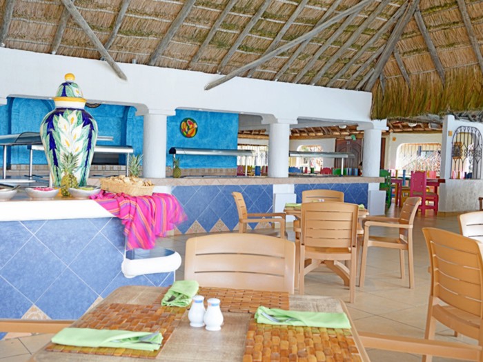 Meksyk - hotel Occidental Allegro Playacar, restauracja w formie bufetu, tropical sun