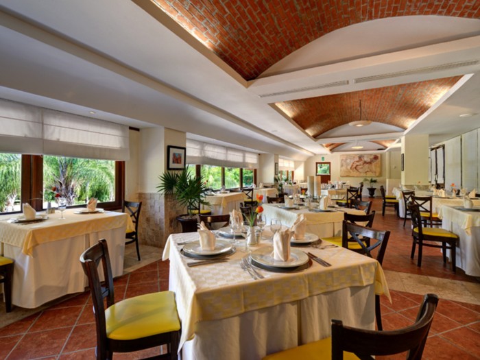 Meksyk - hotel Occidental Allegro Playacar, restauracja, tropical sun