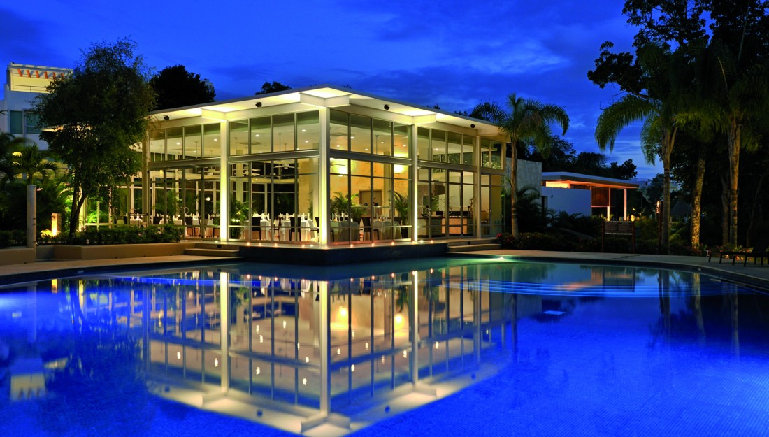Meksyk - hotel Luxury Bahia Principe Sian Kaan, basen, puszcza Riwiery Majów, tropical sun