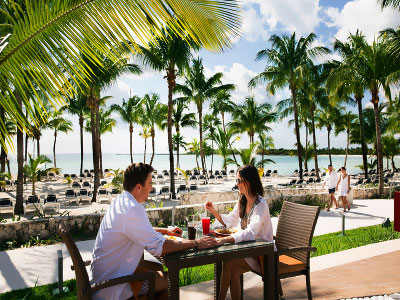 Meksyk - hotel Barcelo Maya Beach, bar przy plaży, tropical sun tours