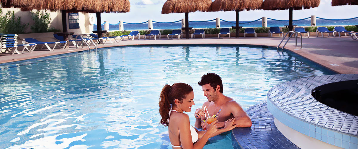 Meksyk - hotel Barcelo Tucancun Beach, basen, Morze Karaibskie, Tropical Sun Tours