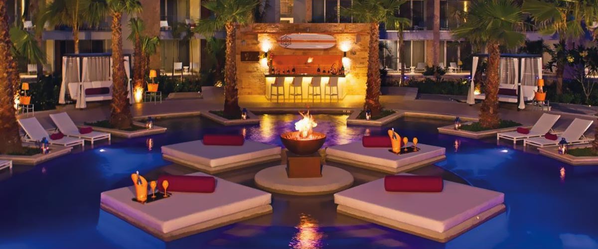 Meksyk - hotel Beathless Riviera Cancun - water bar - Tropical Sun Tours