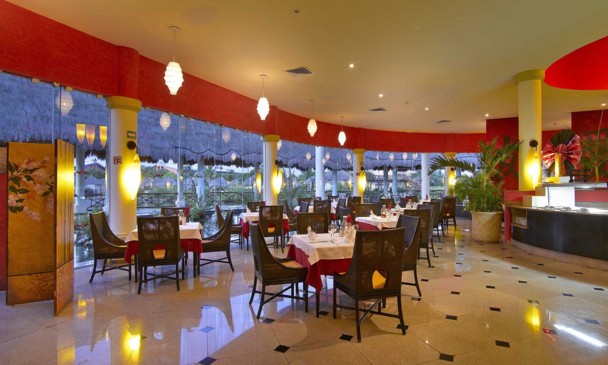 Meksyk - hotel Grand Palladium White Sand Resort & Spa, restauracja Bamboo, tropical sun