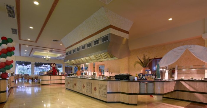 Meksyk - hotel Grand Palladium White Sand Resort & Spa, restauracja Tikal, tropical sun