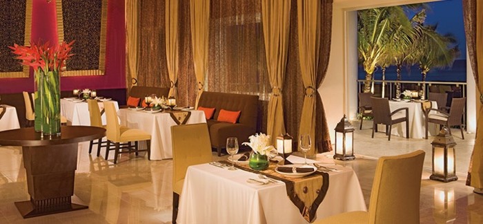 Meksyk - hotel Now Jade Riviera Cancun, elegancka restauracja, tropical sun