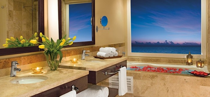 Meksyk - hotel Now Jade Riviera Cancun, elegancka łazienka, tropical sun