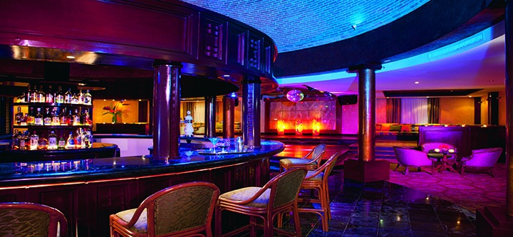 Meksyk - hotel Now Sapphire Riviera Cancun, bar, tropical sun