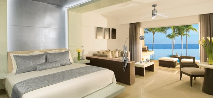 Meksyk - hotel Secrets Silversands Riviera Cancun, pokój Preferred Club Junior Suite Ocean Front Swim-Out, tropical sun
