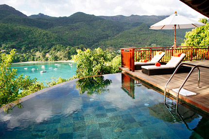 Seszele - hotel Constance Ephélia, Hillside Villa, taras z basenem, tropical sun