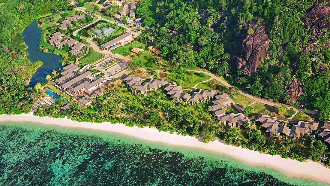 Seszele - hotel Kempinski Seychelles Resort, wybrzeże, bujne ogrody tropikalne, tropical sun