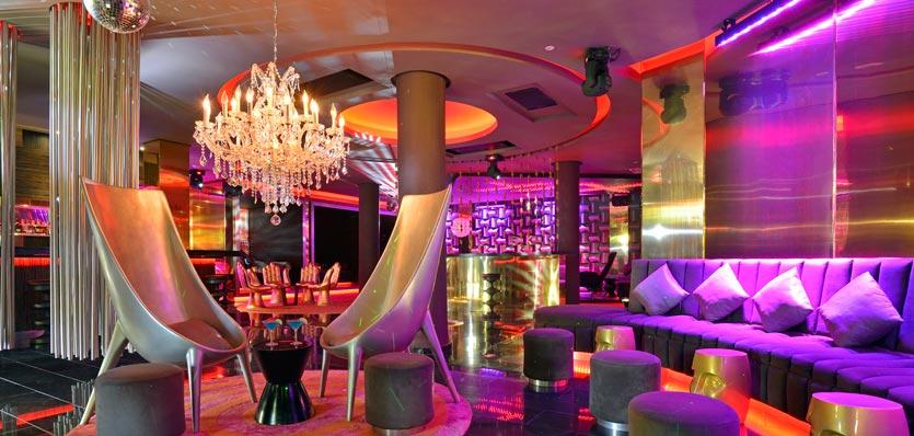 Dominikana - hotel Paradisus Palma Real Golf & Spa Resort, bar Red Lounge, tropical sun