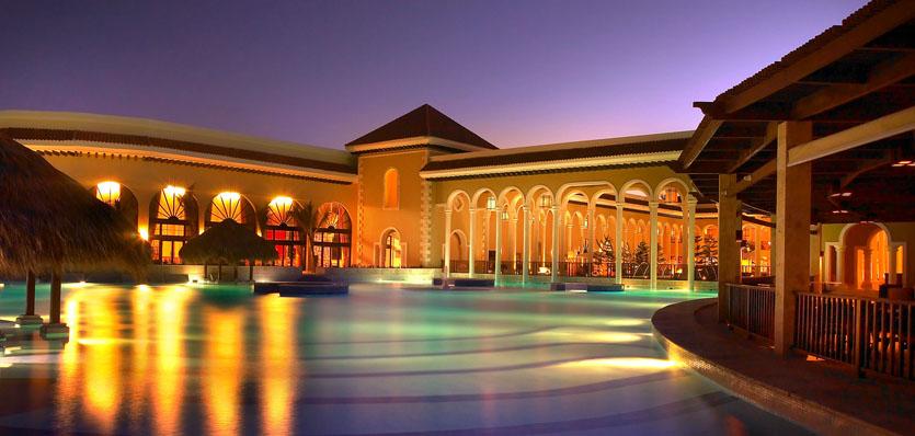 Dominikana - hotel Paradisus Palma Real Golf & Spa Resort, basen, tropical sun