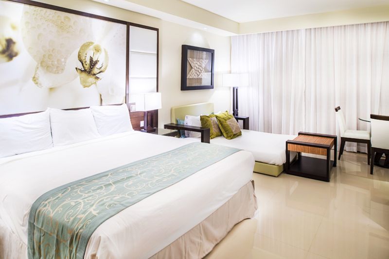 Dominikana - hotel Royalton Punta Cana Resort & Casino, pokój Diamond Club Chairman`s Two Bedroom Ocean Front Suite, tropical sun