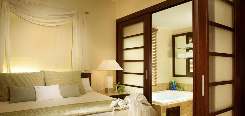 Dominikana - hotel The Reserve at Paradisus Punta Cana, pokój Family Concierge One Bedroom Master Suite, tropical sun