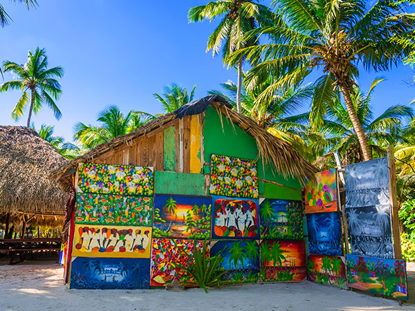 Ciekawe fakty o Jamajce! Brytyjskie naleciałości, z dżungli na logowisko, nie tylko Bob Marley, królestwo rumu, świat egzotycznych rozmaitości, James Bond, Tropical Sun Tours