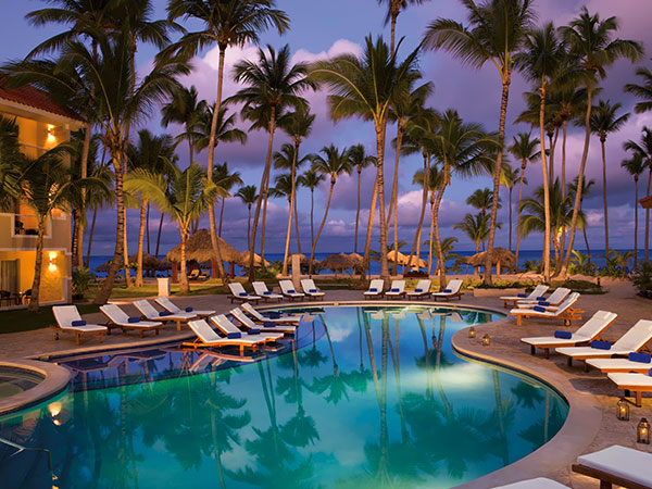 Hotele Punta Cana cz.1, Bar, Hotel Dreams Palm Beach, wieczór, Tropical Sun Tours