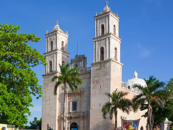 Na tropie Majów – objazdówka po Jukatanie, katedra