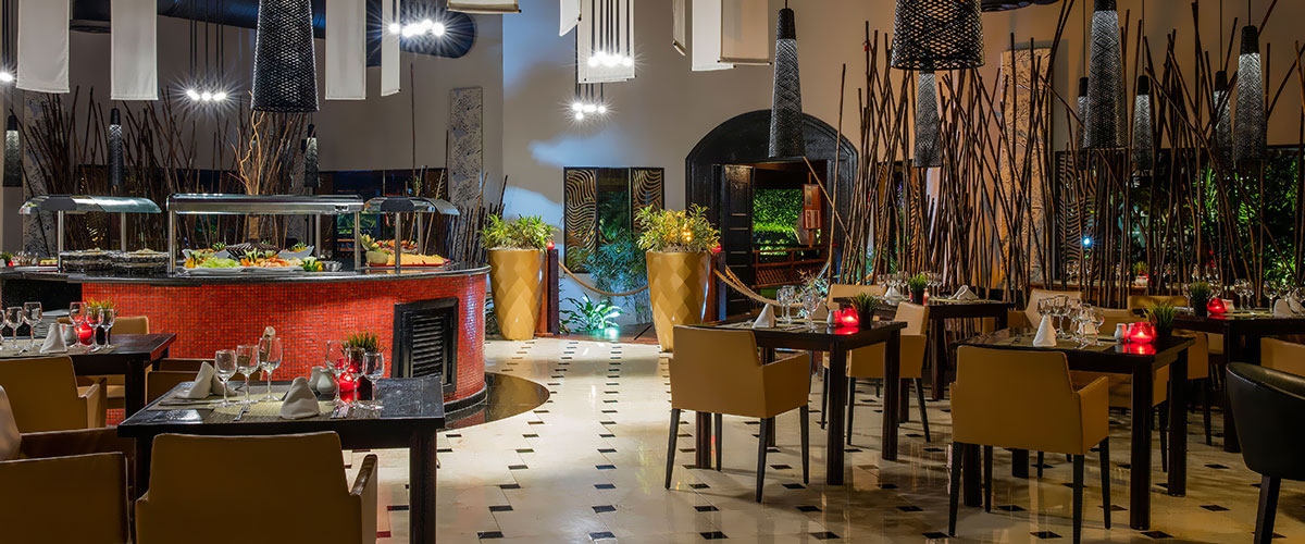 Dominikana - hotel Grand Palladium Punta Cana Resort & Spa, restauracja w formie bufetu, Tropical Sun Tours