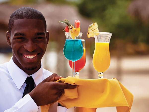 Kelner na plaży, grupy zorganizowane, wyjazdy pracownicze, incentive, Tropical Sun